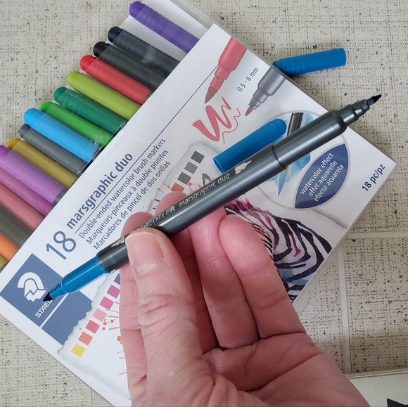 Lot of Artist Marker Sets with Color Therapy Coloring Book, Excellent Condition - Picture 14 of 16